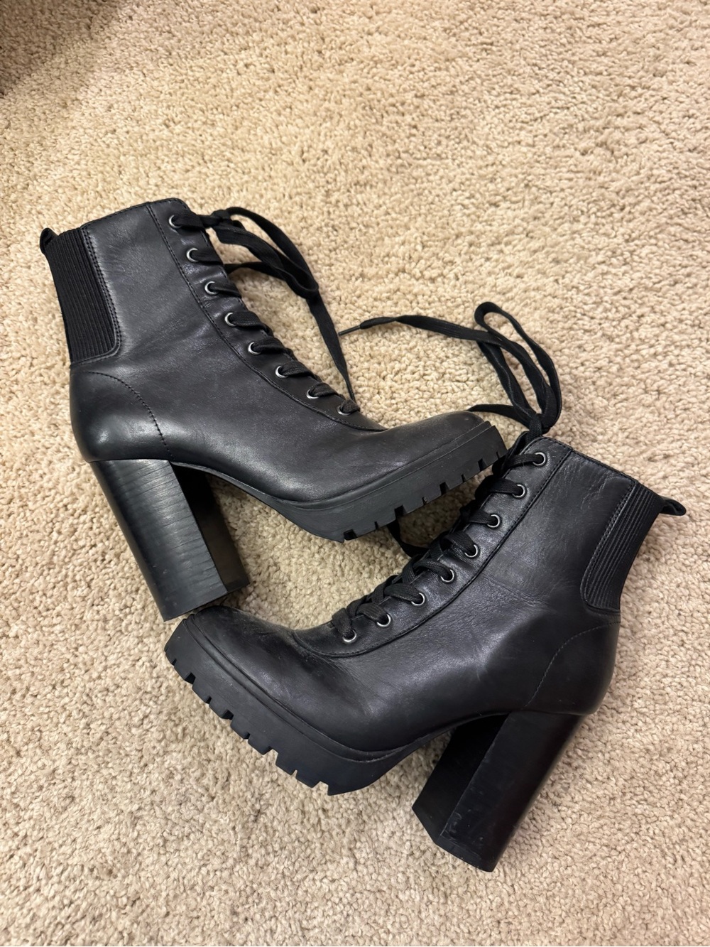 Steve Madden Black Lace-Up Chunky Heel Ankle Boots